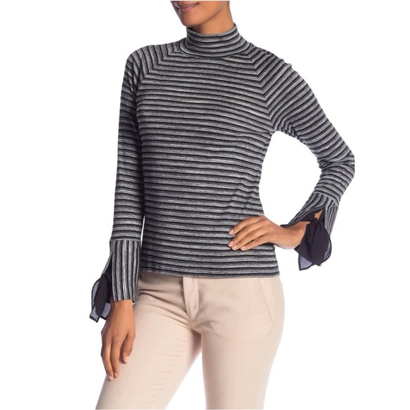 3/$10⚡️Laundry By Shelli Segal Black & Silver Bell Sleeve Turtleneck w Cutout - Picture 2 of 16